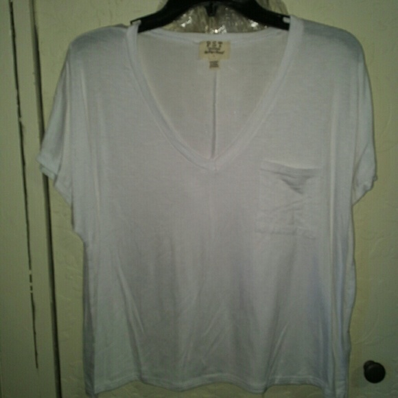 Ladies cropped TShirts - Picture 1 of 1